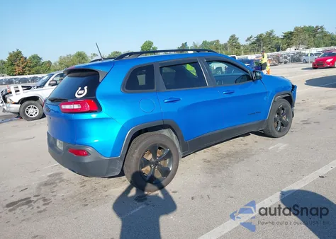 2018 Jeep Cherokee Latitude 4X4 z USA, uszkodzony, nr VIN 1C4PJMCB3JD588499